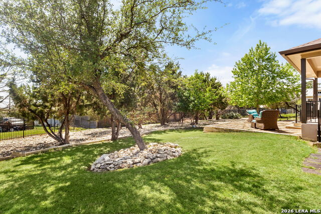 Image 20 of 25 For 950 Live Oak Dr