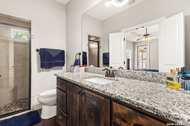 Image 9 of 25 For 950 Live Oak Dr