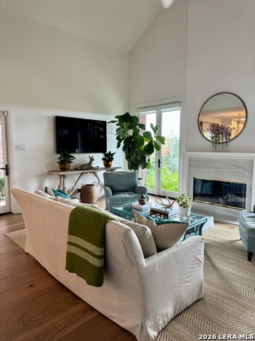 Image 7 of 24 For 51 Longsford