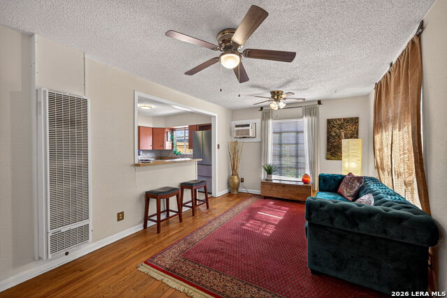 Image 11 of 36 For 303 Woley  