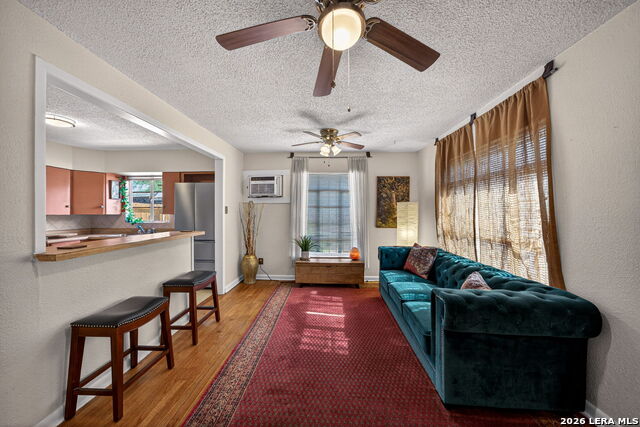 Image 12 of 36 For 303 Woley  