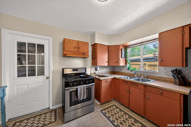 Image 17 of 36 For 303 Woley  