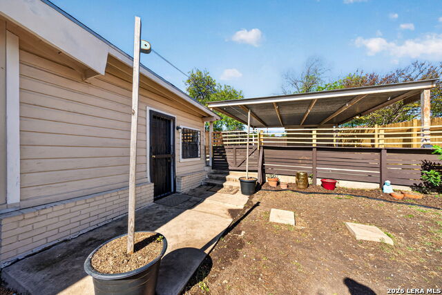 Image 29 of 36 For 303 Woley  