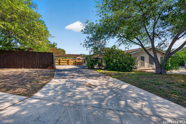 Image 34 of 36 For 303 Woley  