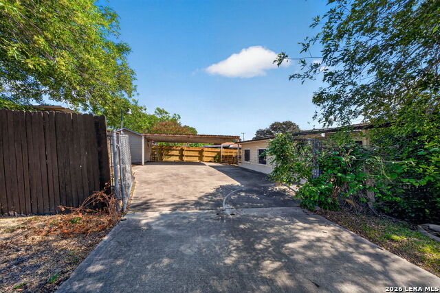 Image 35 of 36 For 303 Woley  