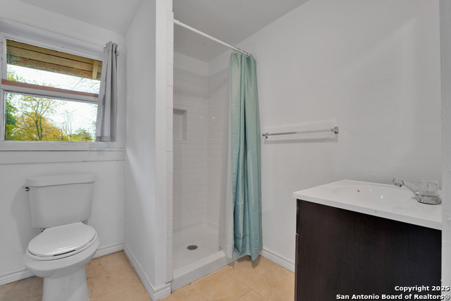 Image 5 of 9 For 165 Division  2