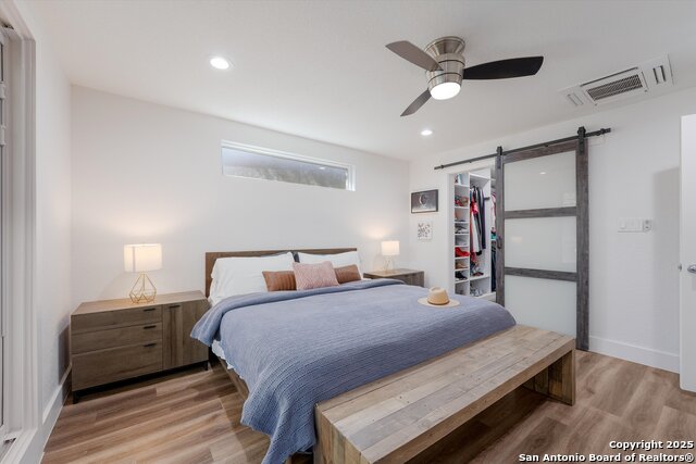 Image 12 of 30 For 614 Larkwood Dr