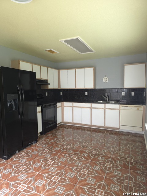 Image 5 of 21 For 10 Cavelier Pass