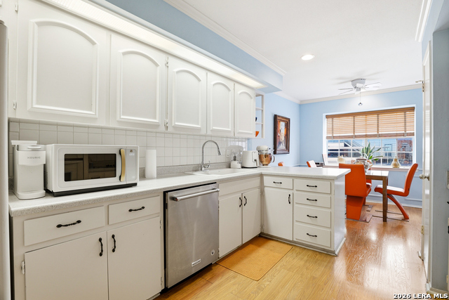 Image 6 of 21 For 7500 Callaghan Rd  210