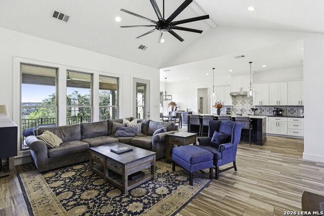 Image 19 of 48 For 827 County Road 2801 E