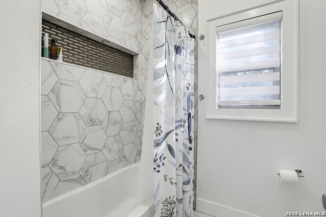 Image 28 of 48 For 827 County Road 2801 E