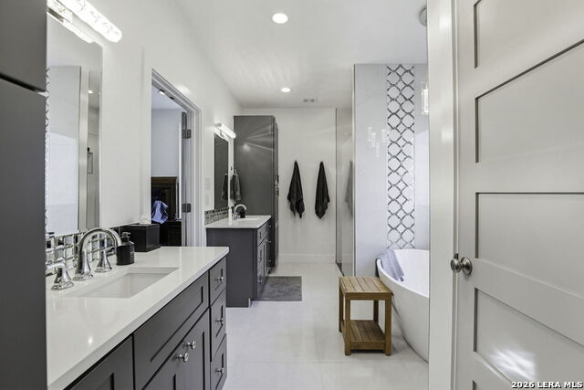 Image 34 of 48 For 827 County Road 2801 E