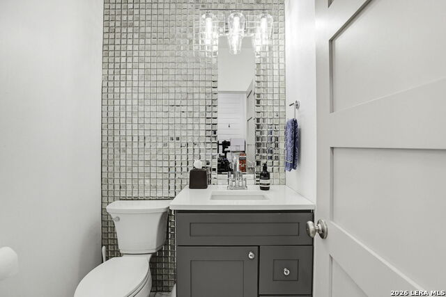 Image 39 of 48 For 827 County Road 2801 E