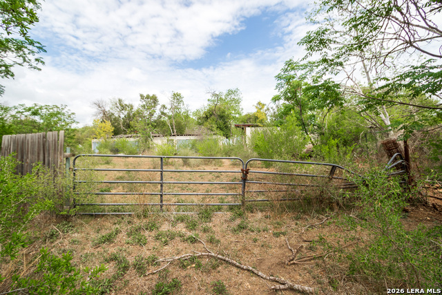 Image 10 of 32 For 307 Orchard Rd