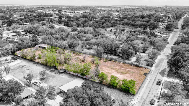 Image 7 of 32 For 307 Orchard Rd