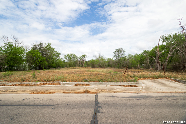 Image 9 of 32 For 307 Orchard Rd