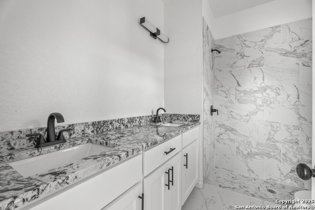 Image 11 of 21 For 1080 Greenhill Dr