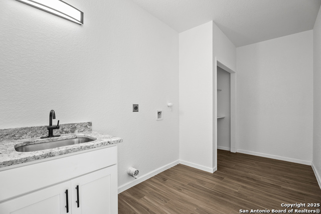 Image 17 of 21 For 1080 Greenhill Dr