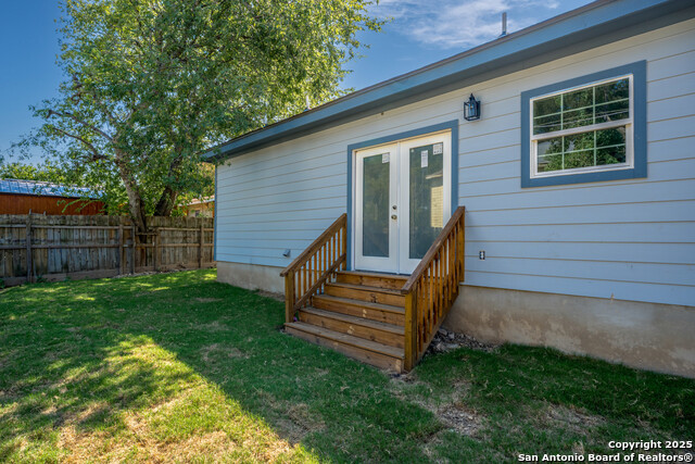 Image 19 of 21 For 1080 Greenhill Dr