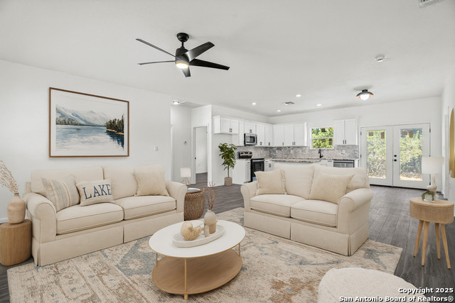 Details for 1130 Greenhill Dr, Canyon Lake, TX 78133