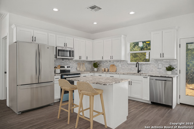 Image 7 of 21 For 1130 Greenhill Dr