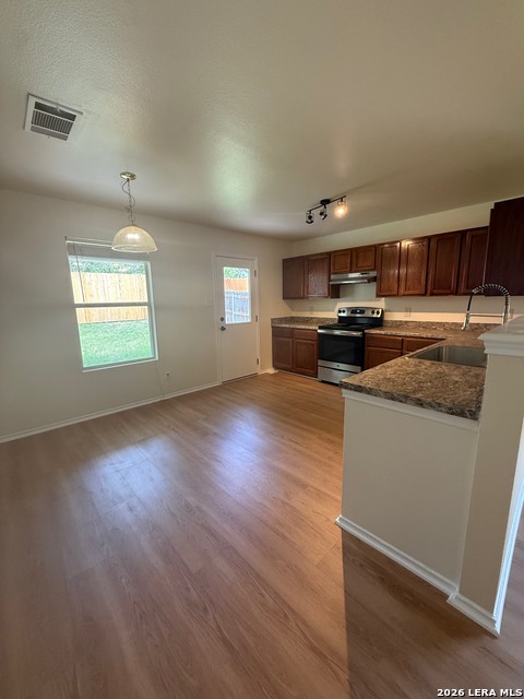 Image 9 of 35 For 7510 Carriage Pass