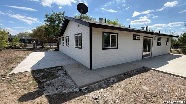 Image 8 of 22 For 5207 Hemphill Dr