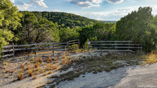 Image 11 of 50 For 417 Sparkling Springs Dr