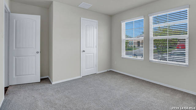 Listing photo id 10 for 812 Nodding Nixie