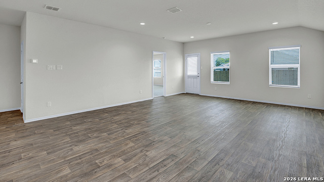 Listing photo id 16 for 812 Nodding Nixie