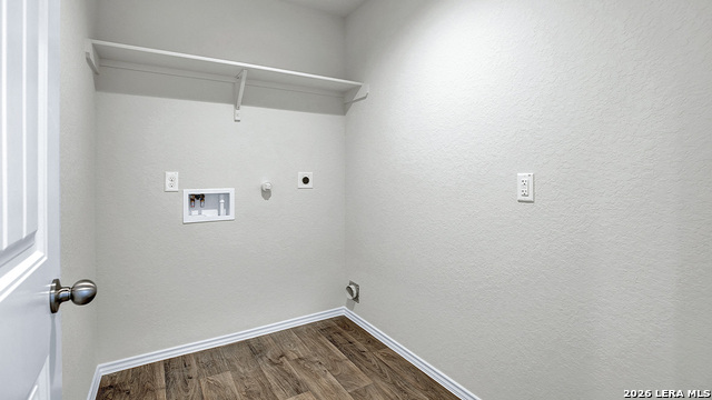 Listing photo id 22 for 812 Nodding Nixie