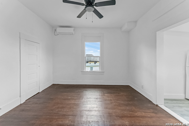 Image 6 of 8 For 146 Fairview  2-3