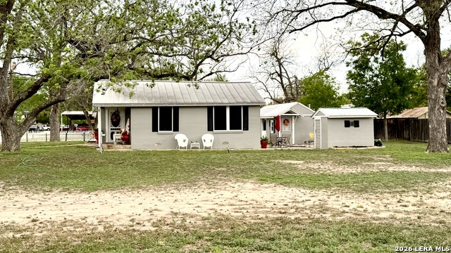 Image 14 of 19 For 1615 Lorenzo St.