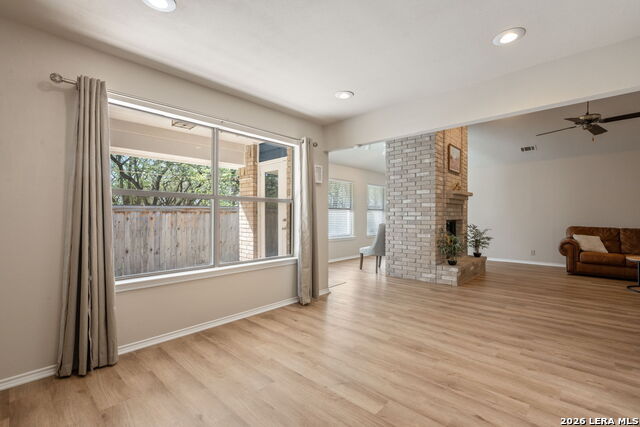 Image 13 of 27 For 126 Golden Way