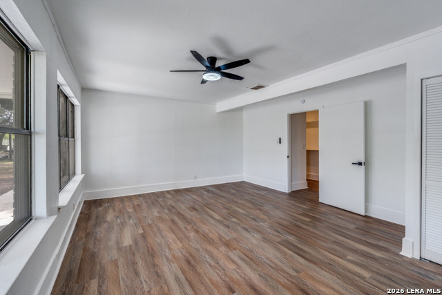 Image 17 of 26 For 5118 Gawain Dr