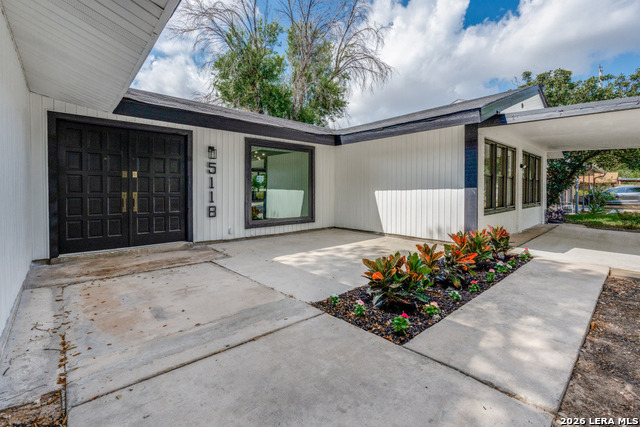 Image 4 of 26 For 5118 Gawain Dr