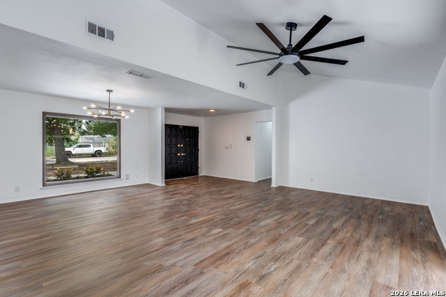 Image 7 of 26 For 5118 Gawain Dr