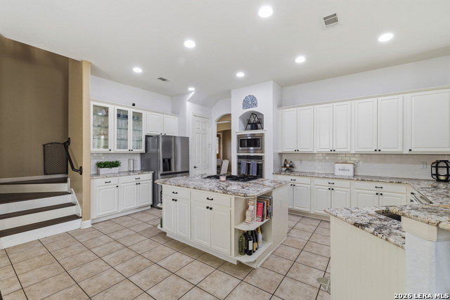 Image 10 of 41 For 71 Sable Hts