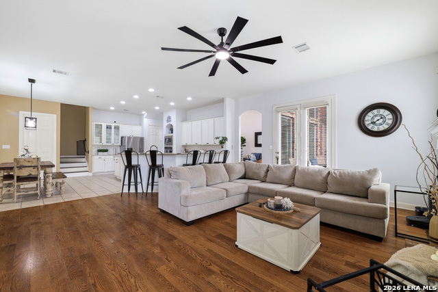 Image 18 of 41 For 71 Sable Hts