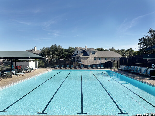 Image 40 of 41 For 71 Sable Hts