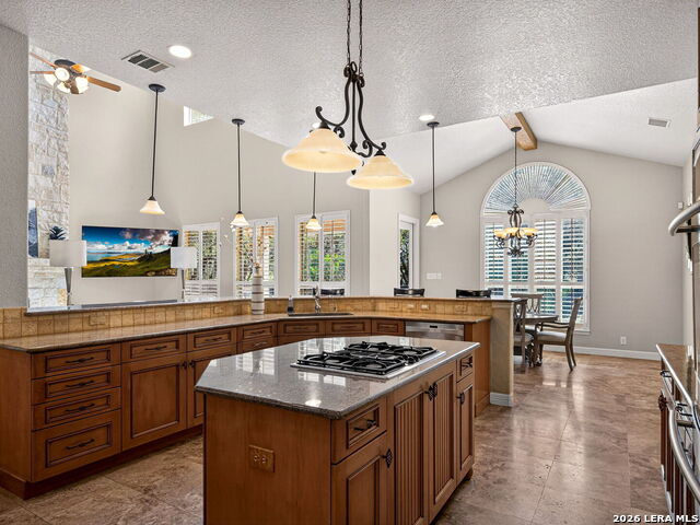 Image 10 of 39 For 24511 Bogey Rdg