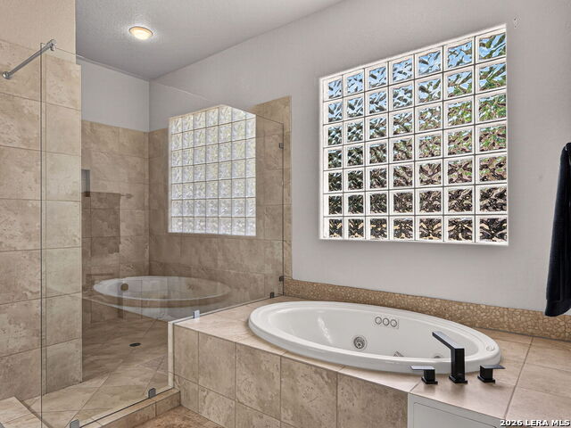 Image 20 of 39 For 24511 Bogey Rdg