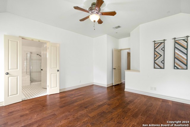 Image 10 of 29 For 18914 Surreywood