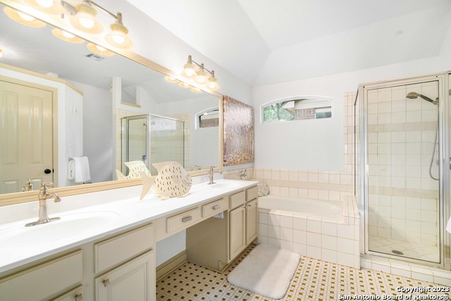 Image 12 of 29 For 18914 Surreywood