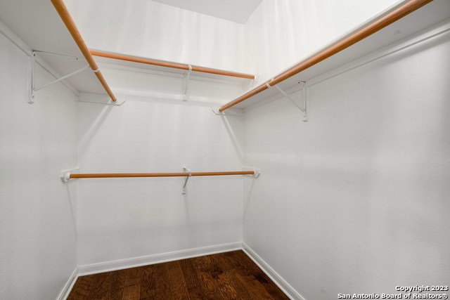 Image 14 of 29 For 18914 Surreywood