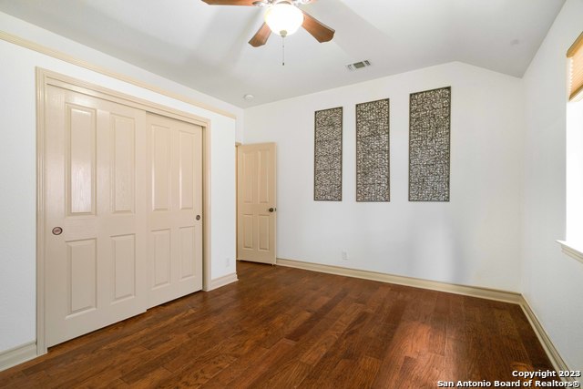 Image 15 of 29 For 18914 Surreywood