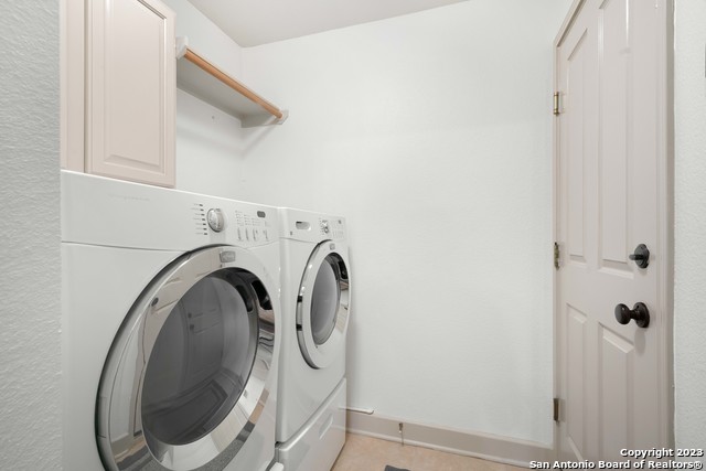 Image 18 of 29 For 18914 Surreywood