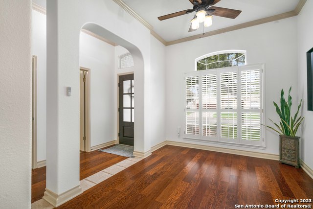 Image 2 of 29 For 18914 Surreywood