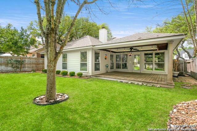 Image 20 of 29 For 18914 Surreywood