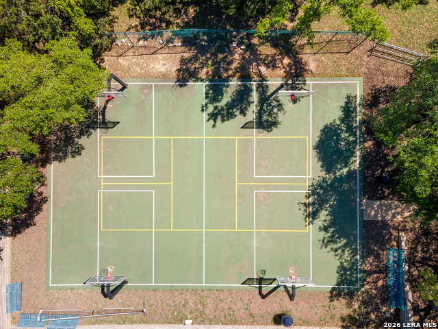 Image 28 of 29 For 18914 Surreywood